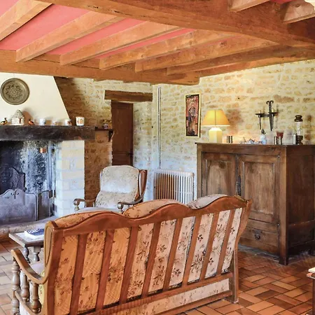 Holiday home Beautiful In With Kitchen Tremolat